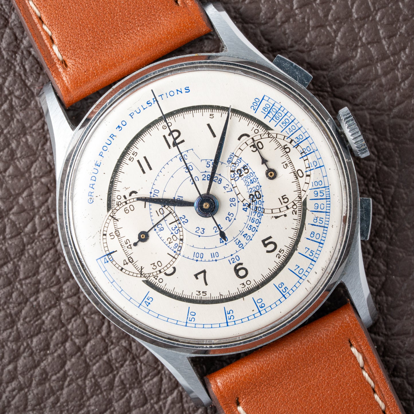 Anonymous Pulsation Dial Docters Chronograph NOS Oversize Valjoux 22 from 1940s