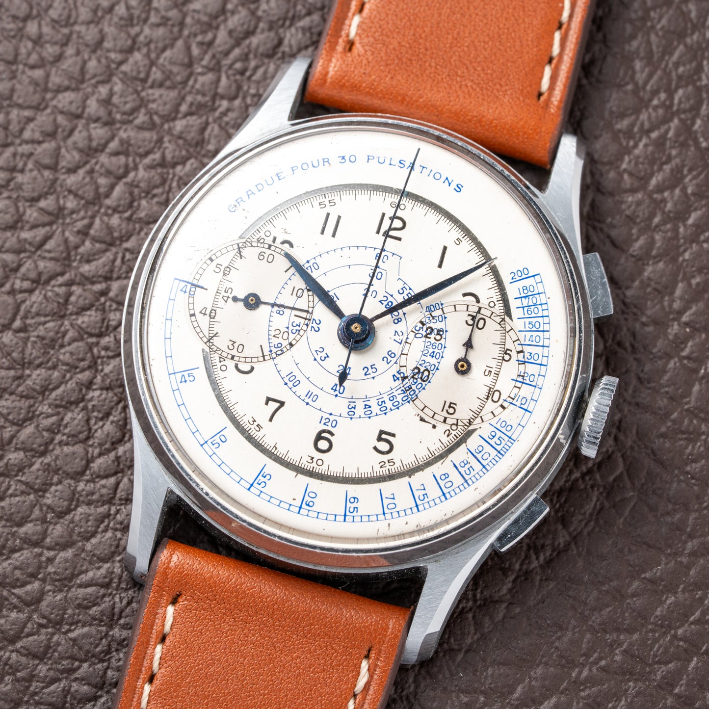 Anonymous Pulsation Dial Docters Chronograph NOS Oversize Valjoux 22 from 1940s