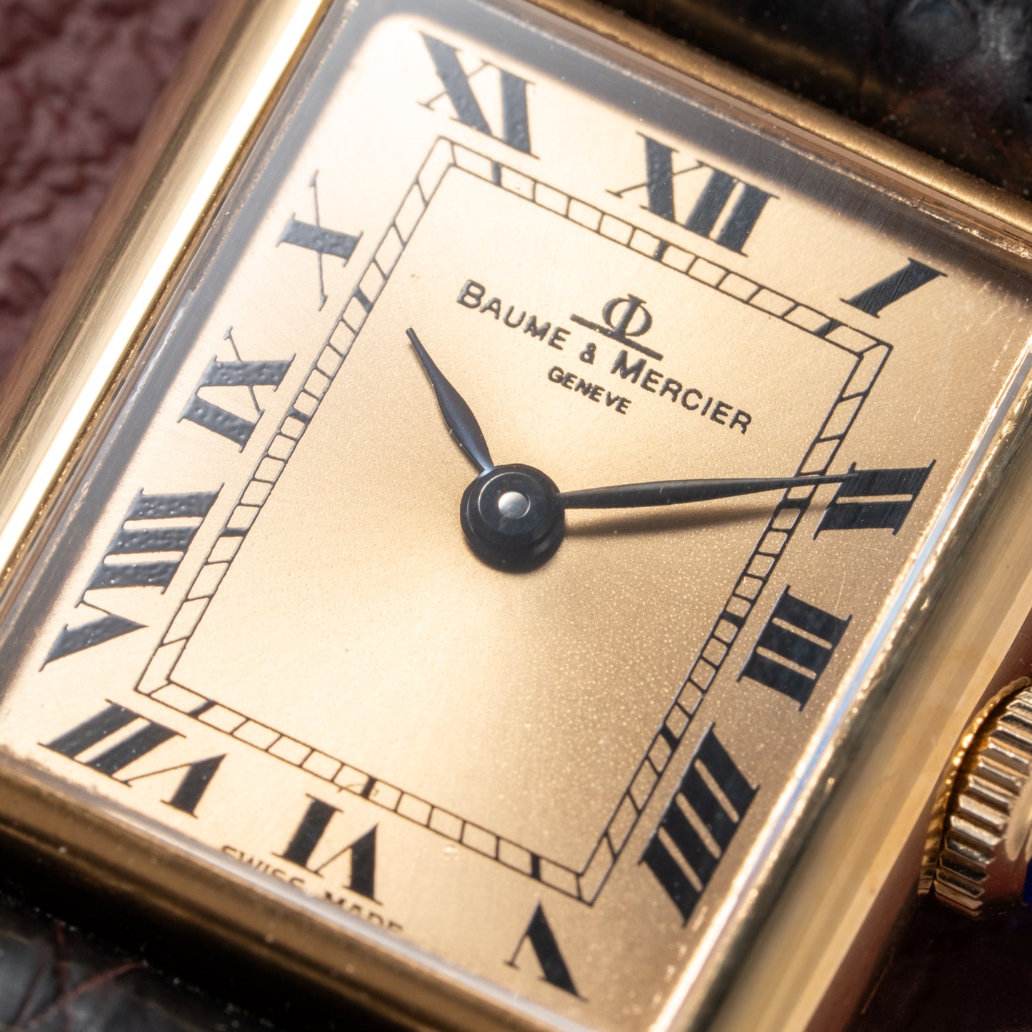 Baume & Mercier Genève Tank Black Roman Numerals 18k Yellow Gold signed by OJ Perrin Paris Ref 38302