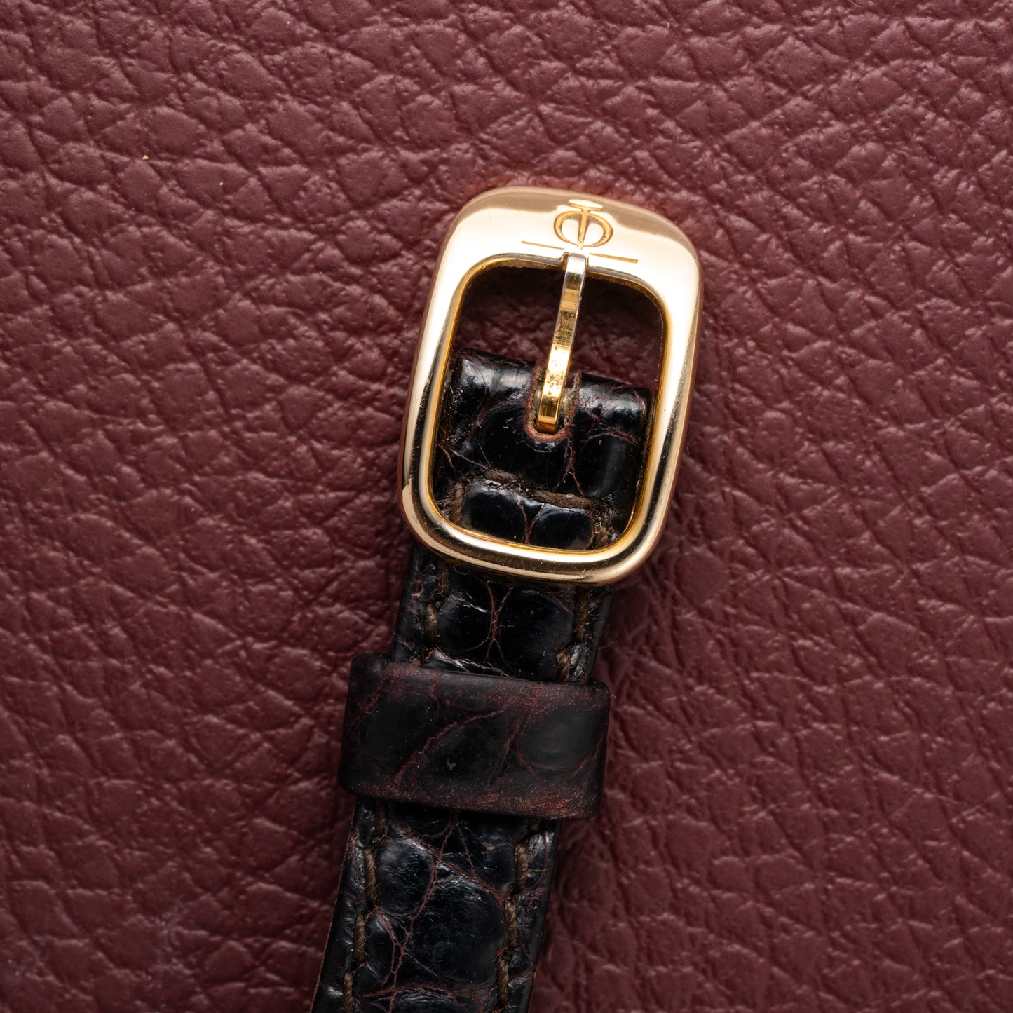 Baume & Mercier Genève Tank Black Roman Numerals 18k Yellow Gold signed by OJ Perrin Paris Ref 38302