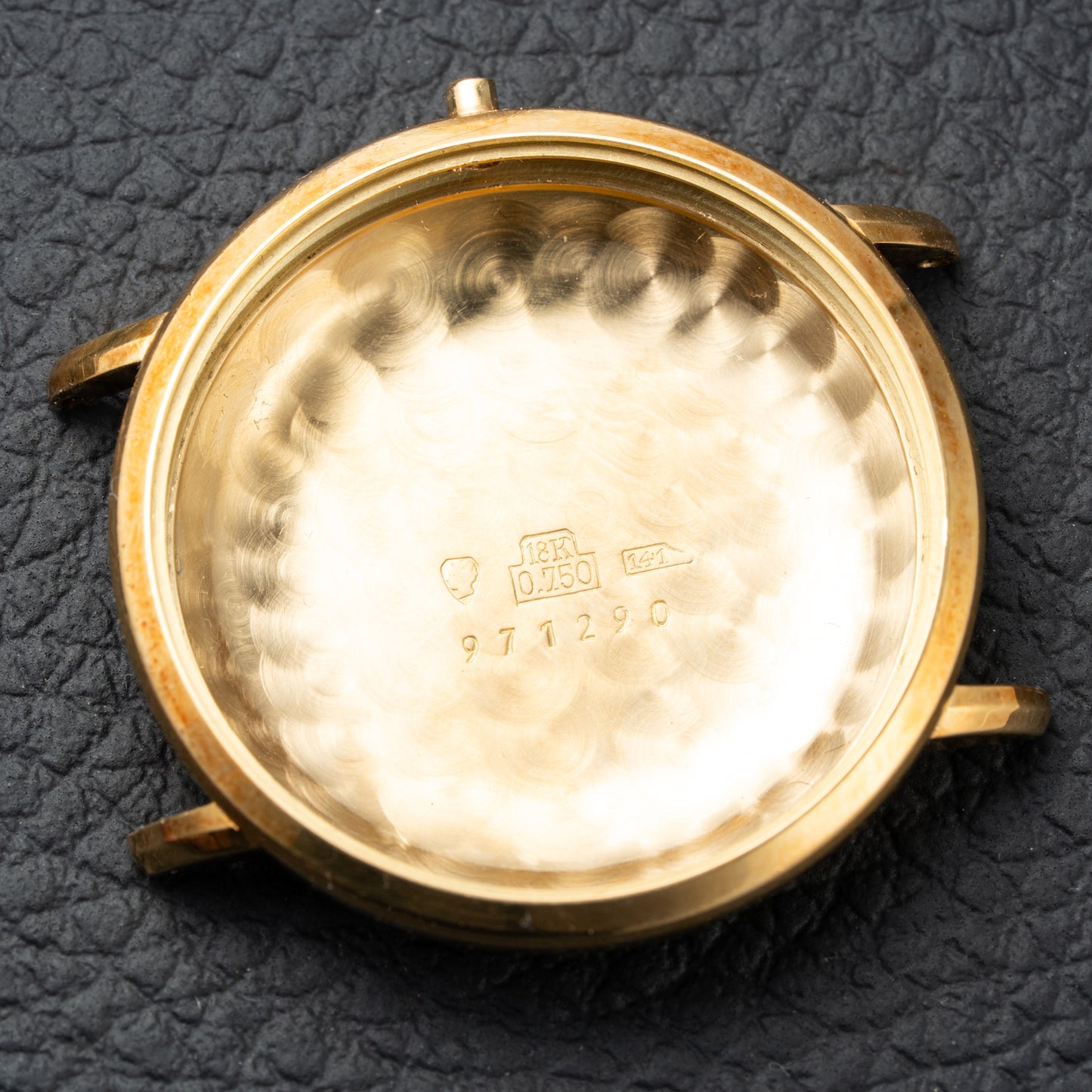 Breitling Genève Automatic Date Dress Watch Rare ‘String’ Textured Sunburst Dial 18K Yellow Gold Ref. 2605 from 1960s