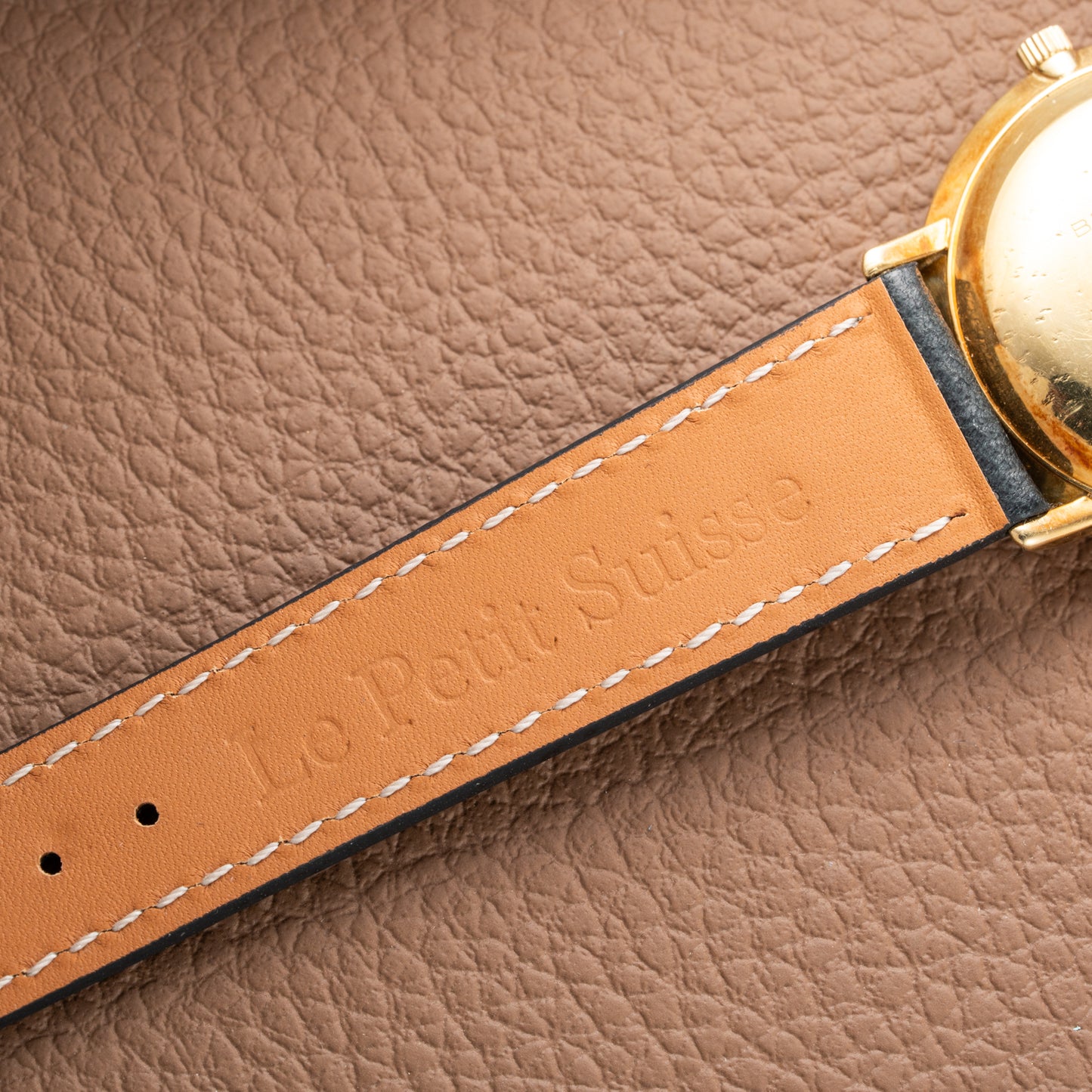 Breitling Genève Automatic Date Dress Watch Rare ‘String’ Textured Sunburst Dial 18K Yellow Gold Ref. 2605 from 1960s