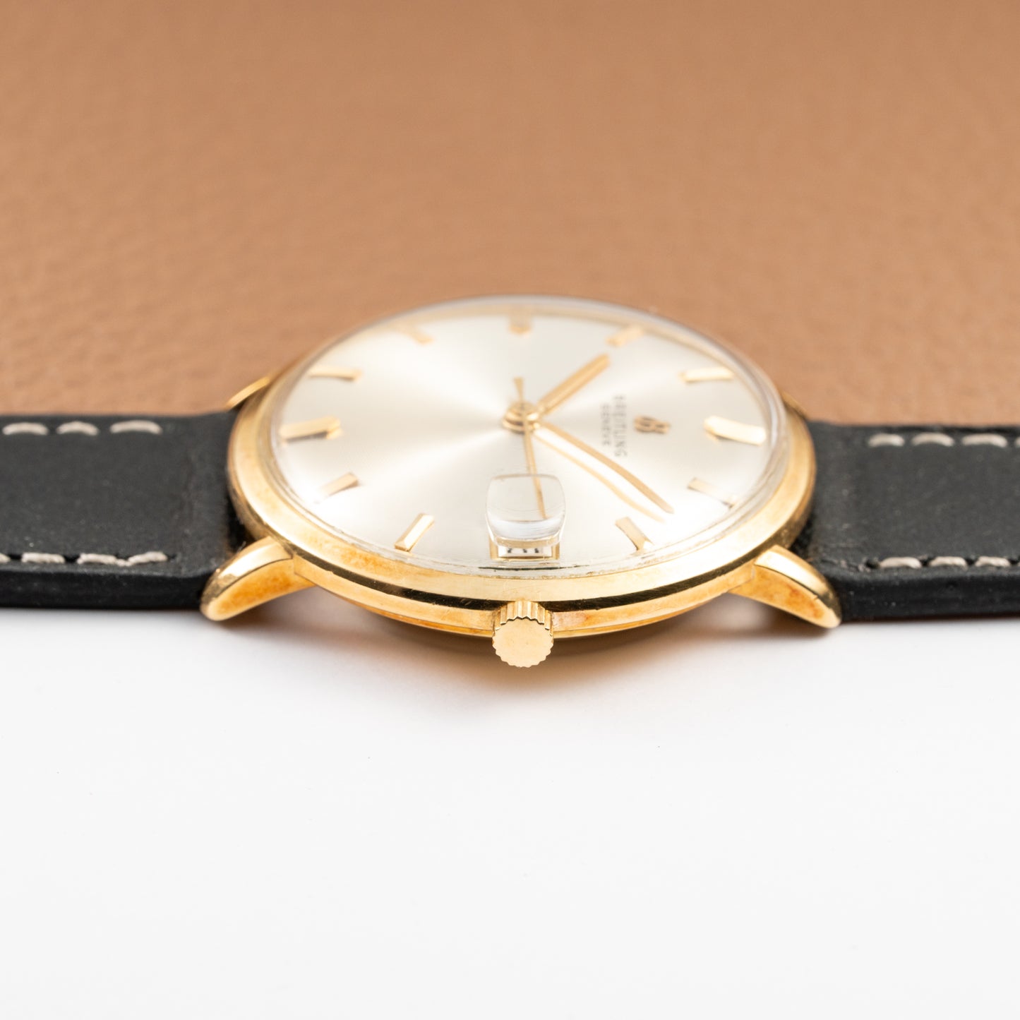 Breitling Genève Automatic Date Dress Watch Rare ‘String’ Textured Sunburst Dial 18K Yellow Gold Ref. 2605 from 1960s