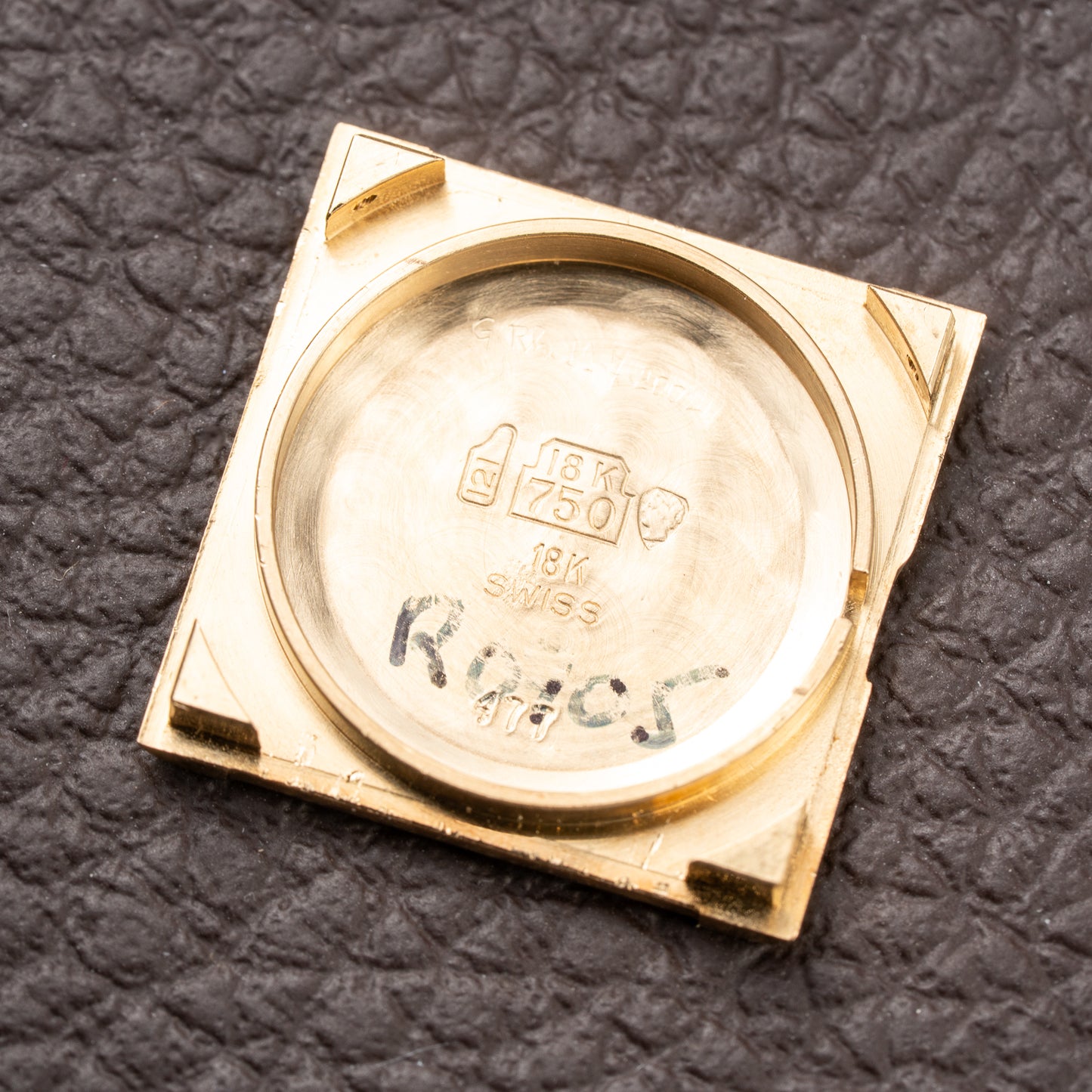 Cartier Tank Louis Swiss Dial 18K Yellow Gold PM Ref 78087 from 1970s