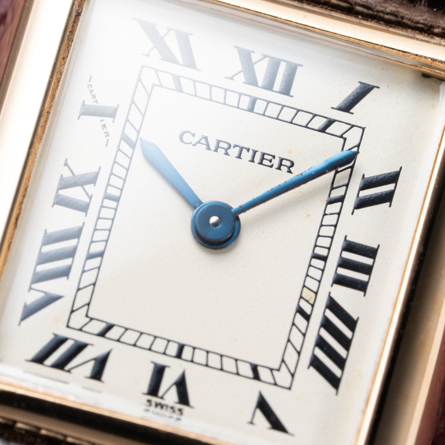 Cartier Tank Louis Lady Quartz PM White Roman Dial 18K Yellow Gold Ref 66001 from 1980s