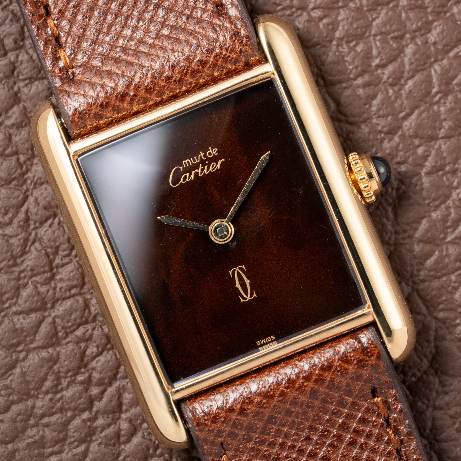 Cartier Tank Must De Vermeil Turtle Shell Brown Wood Dial GM 1980s cartier-tank-must-de-vermeil-turtle-shell-brown-wood-dial-gm-1980s