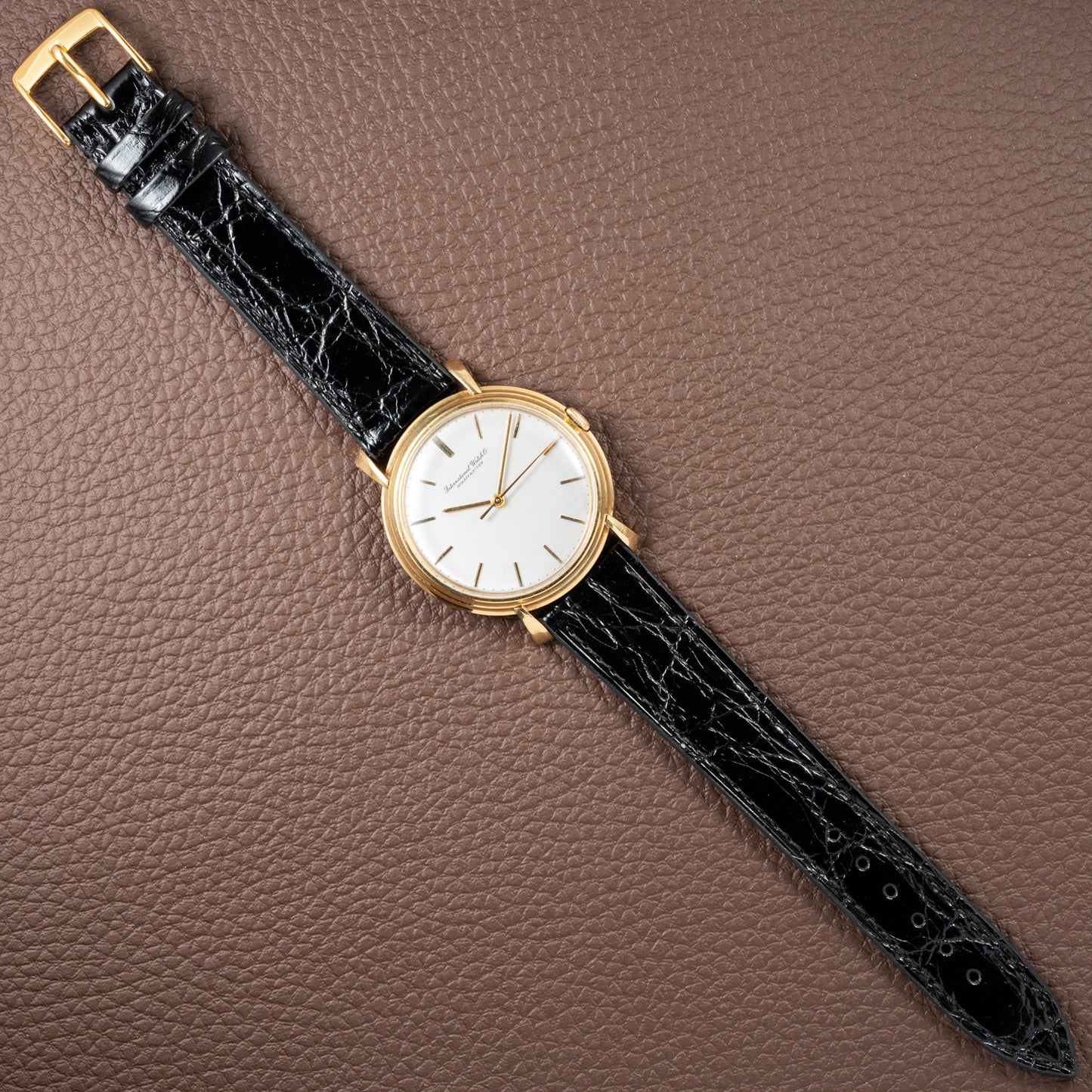 IWC Oversized Jumbo Dress Watch 18K Yellow Gold Cal 89 from 1950s