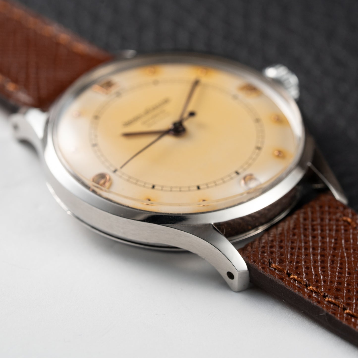 Jaeger LeCoultre Fabrication Suisse Automatic Bumper Cal. 476 from the 1950s