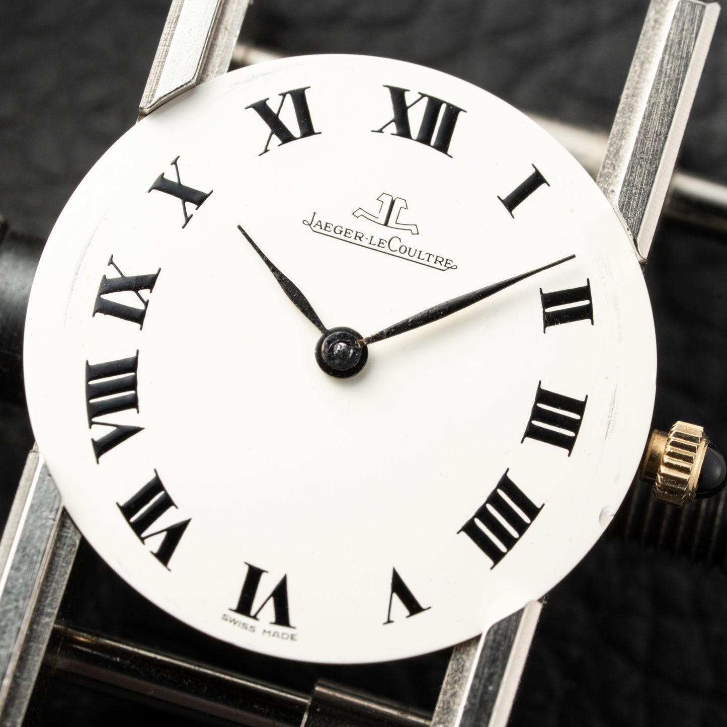 Jaeger LeCoultre Hand Engraved 18K Yellow Gold Oval Roman Dial (1960s) Calibre 818