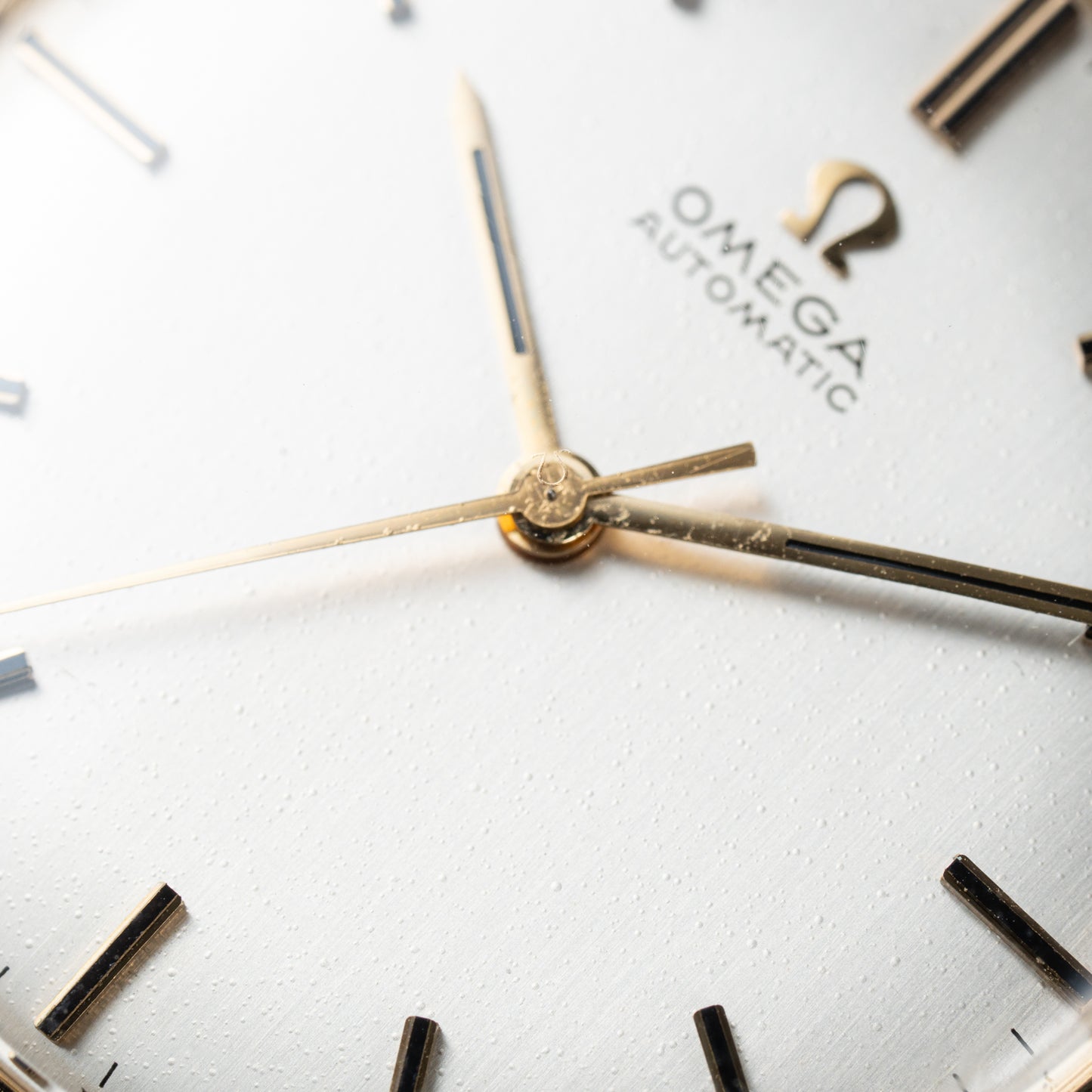 Omega Automatic Ref. 161.033 Sleek Dress Watch from the Late 1960s