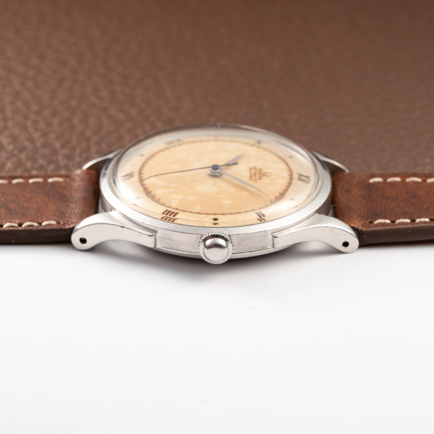 Omega Automatic Fab. Suisse ‘Ambassador' Cal 28.10 Bumper Ref 2421 from 1945