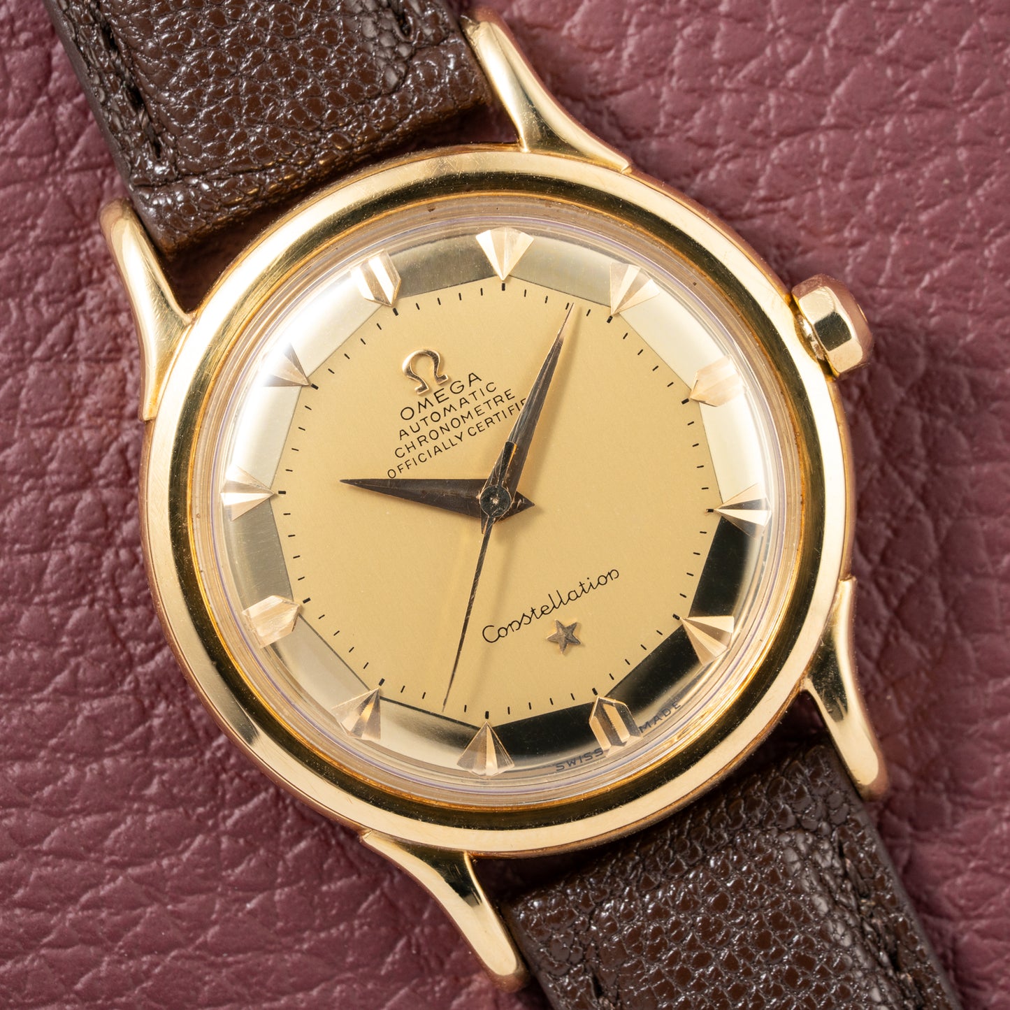 Omega Constellation DeLuxe Pie Pan 18K Yellow Gold from 1952 ref 2652