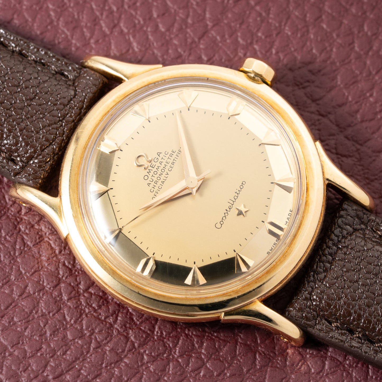 Omega Constellation DeLuxe Pie Pan 18K Yellow Gold from 1952 ref 2652