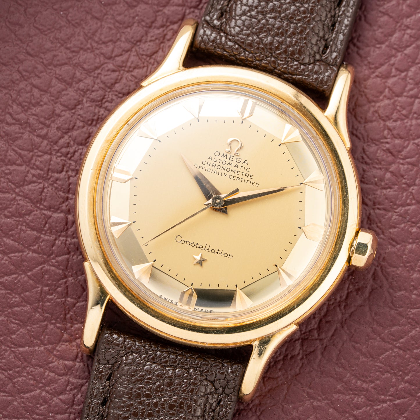Omega Constellation DeLuxe Pie Pan 18K Yellow Gold from 1952 ref 2652