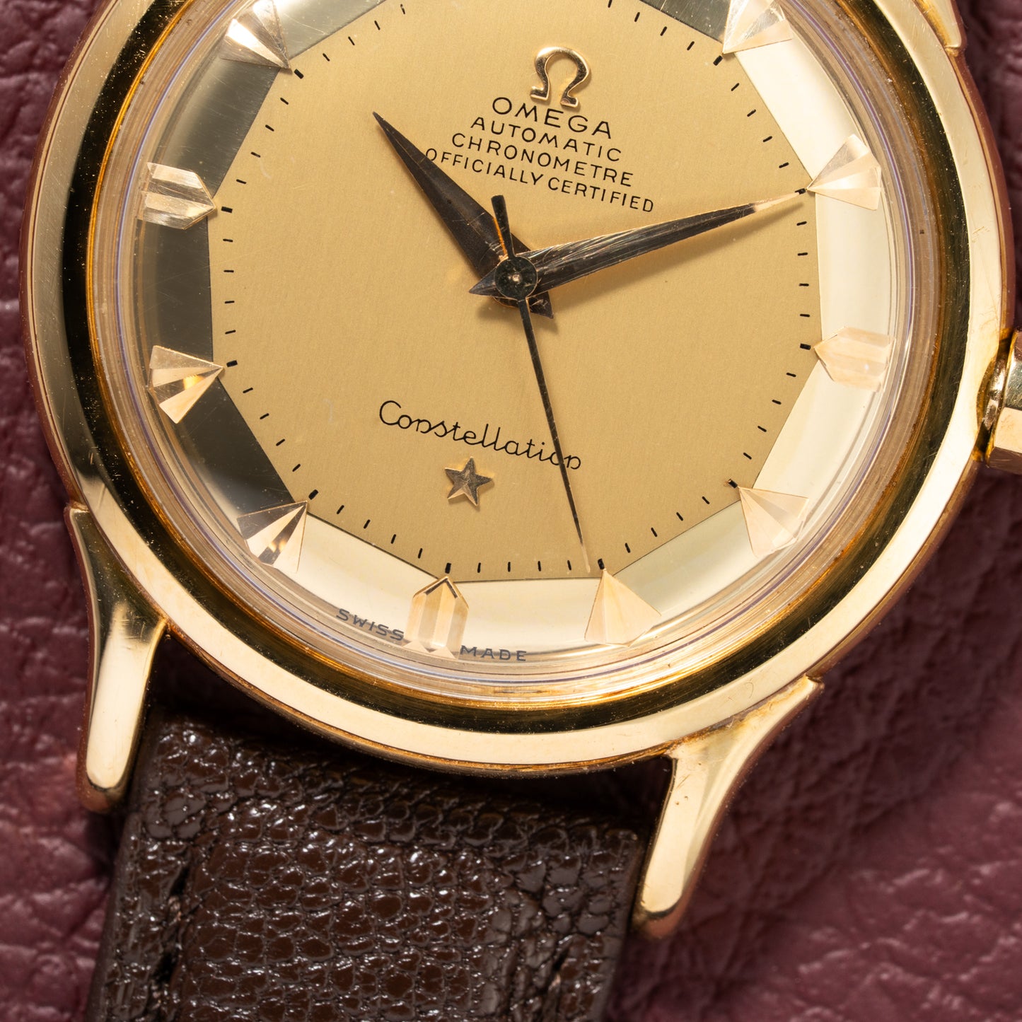 Omega Constellation DeLuxe Pie Pan 18K Yellow Gold from 1952 ref 2652