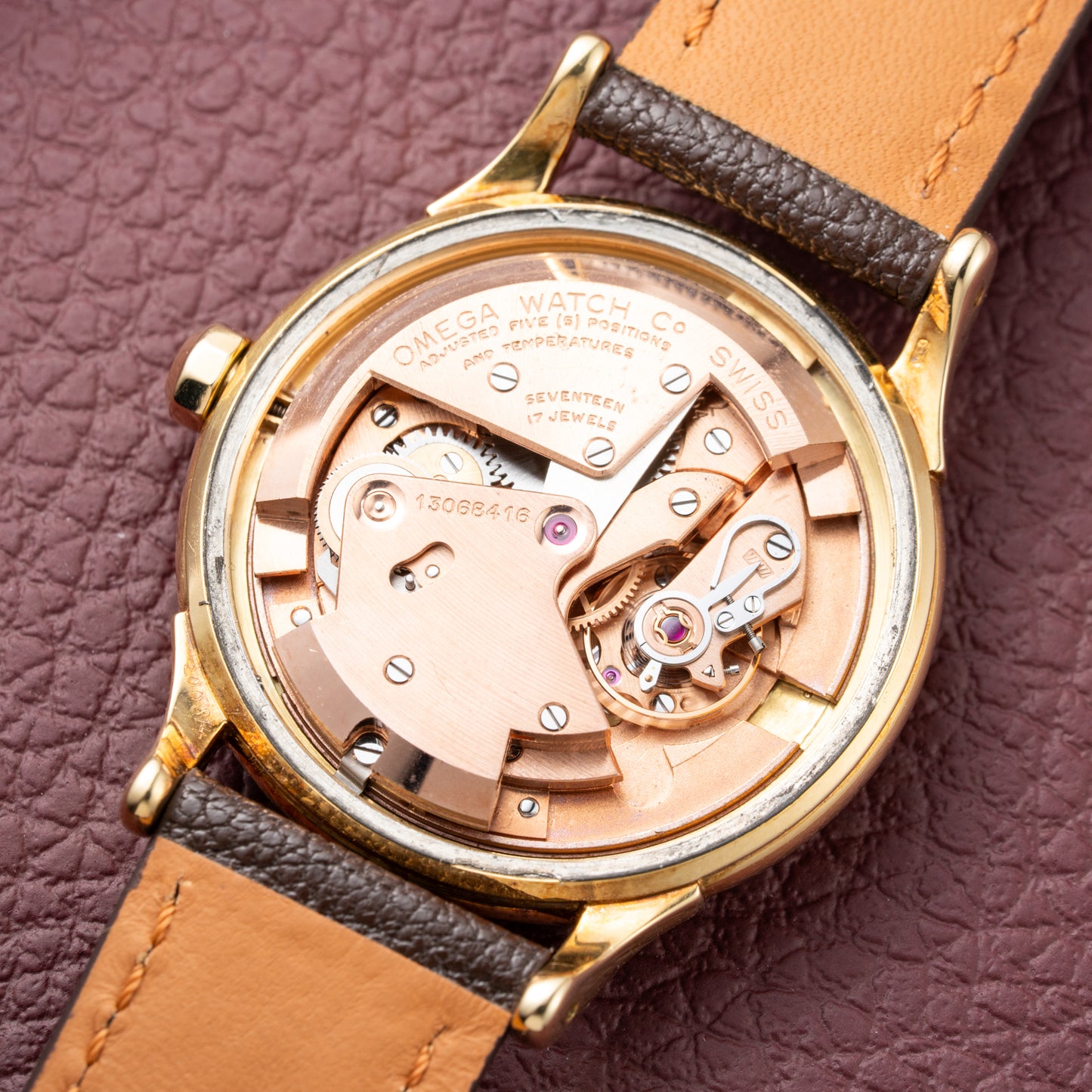 Omega Constellation DeLuxe Pie Pan 18K Yellow Gold from 1952 ref 2652