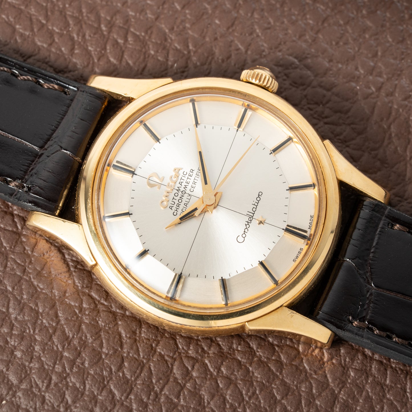 Omega Constellation Pie Pan Automatic 18K Yellow Gold Ref. 14381 Onyx Indices from 1959