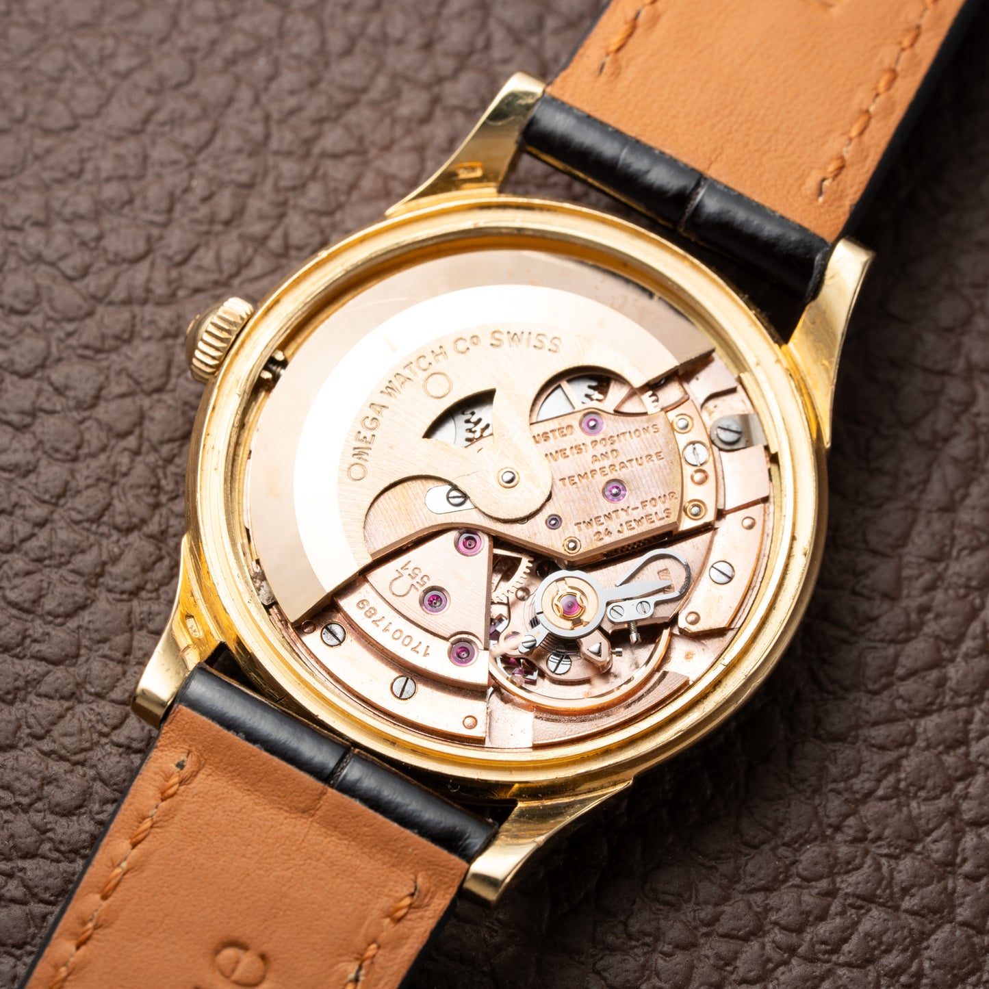 Omega Constellation Pie Pan Automatic 18K Yellow Gold Ref. 14381 Onyx Indices from 1959