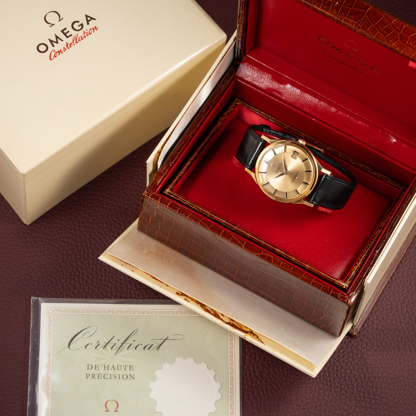 Omega Constellation Automatic DeLuxe Pie Pan Onyx Dial Dog-Leg Case Ref 168.005 from 1962 MUSEUM QUALITY