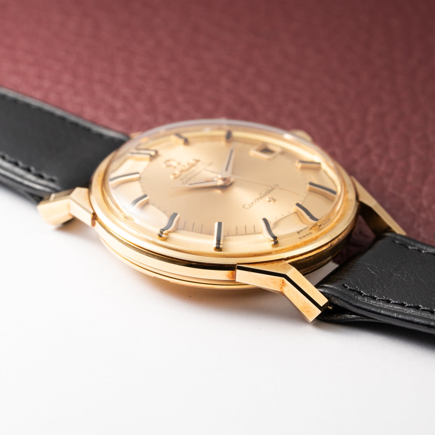 Omega Constellation Automatic DeLuxe Pie Pan Onyx Dial Dog-Leg Case Ref 168.005 from 1962 MUSEUM QUALITY