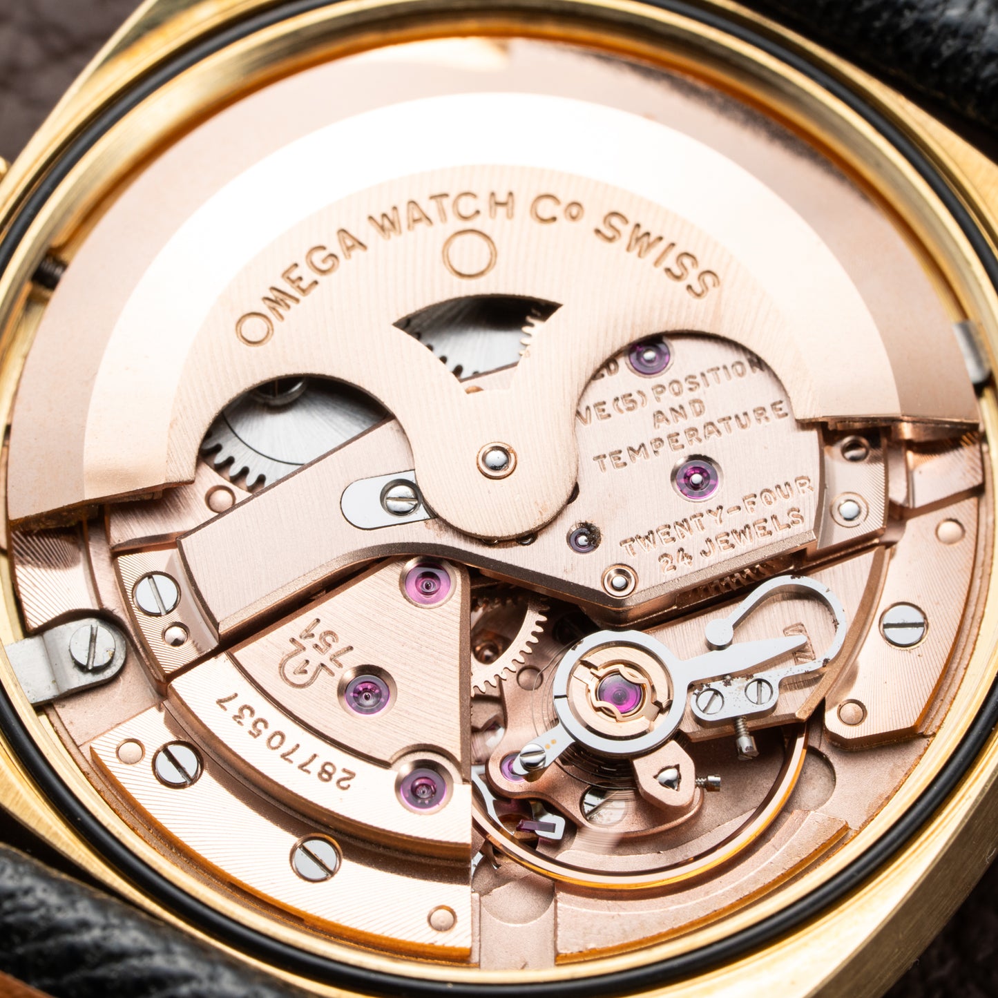 Omega Constellation C-Shape Day-Date 18K Yellow Gold linnen OM DIAL Ref. 168.029 from 1969