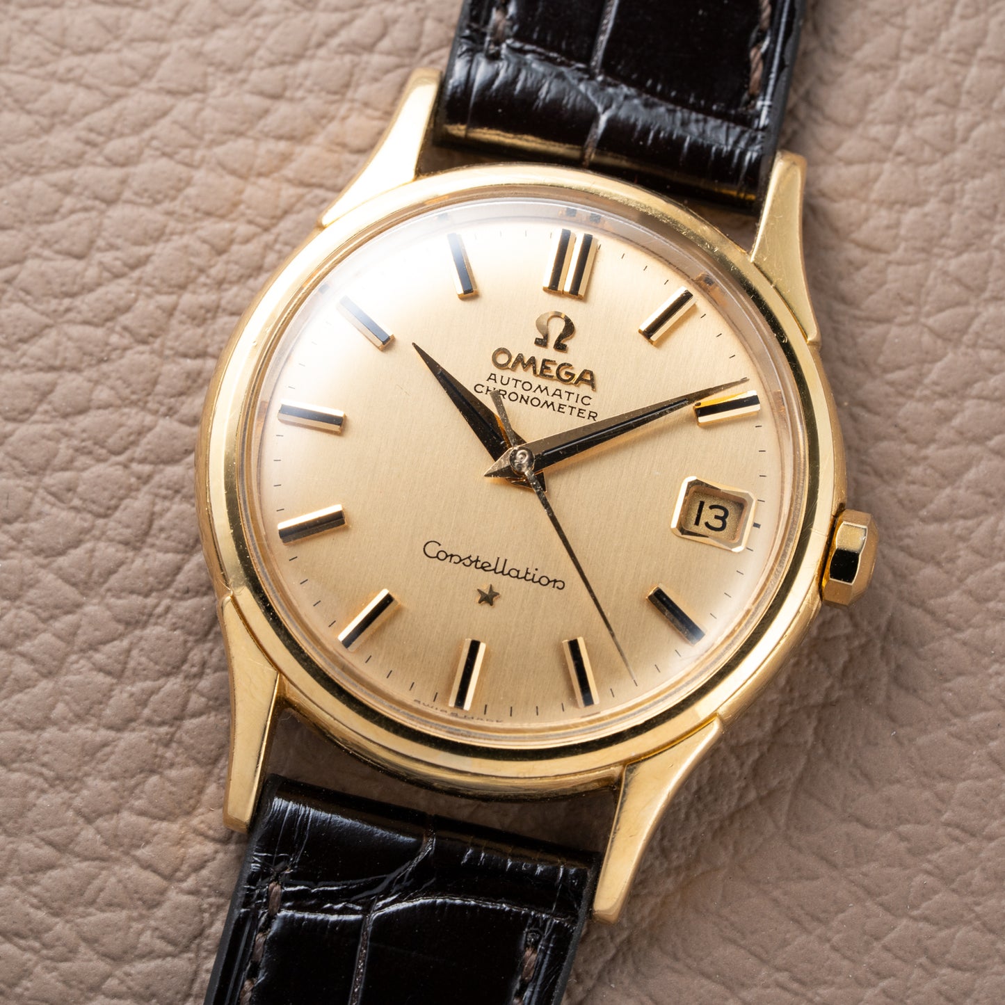 Omega Constellation DeLuxe Automatic Onyx Indices 18K Yellow Gold Ref. 14393 from 1959