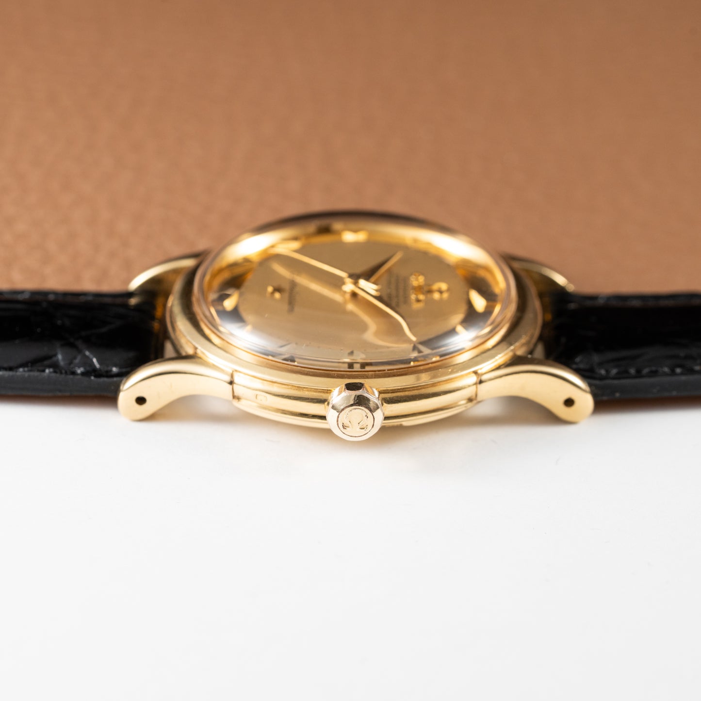 Omega Constellation Pie Pan DeLuxe Gold 18K Ref. 2699 from 1952 Early First Model
