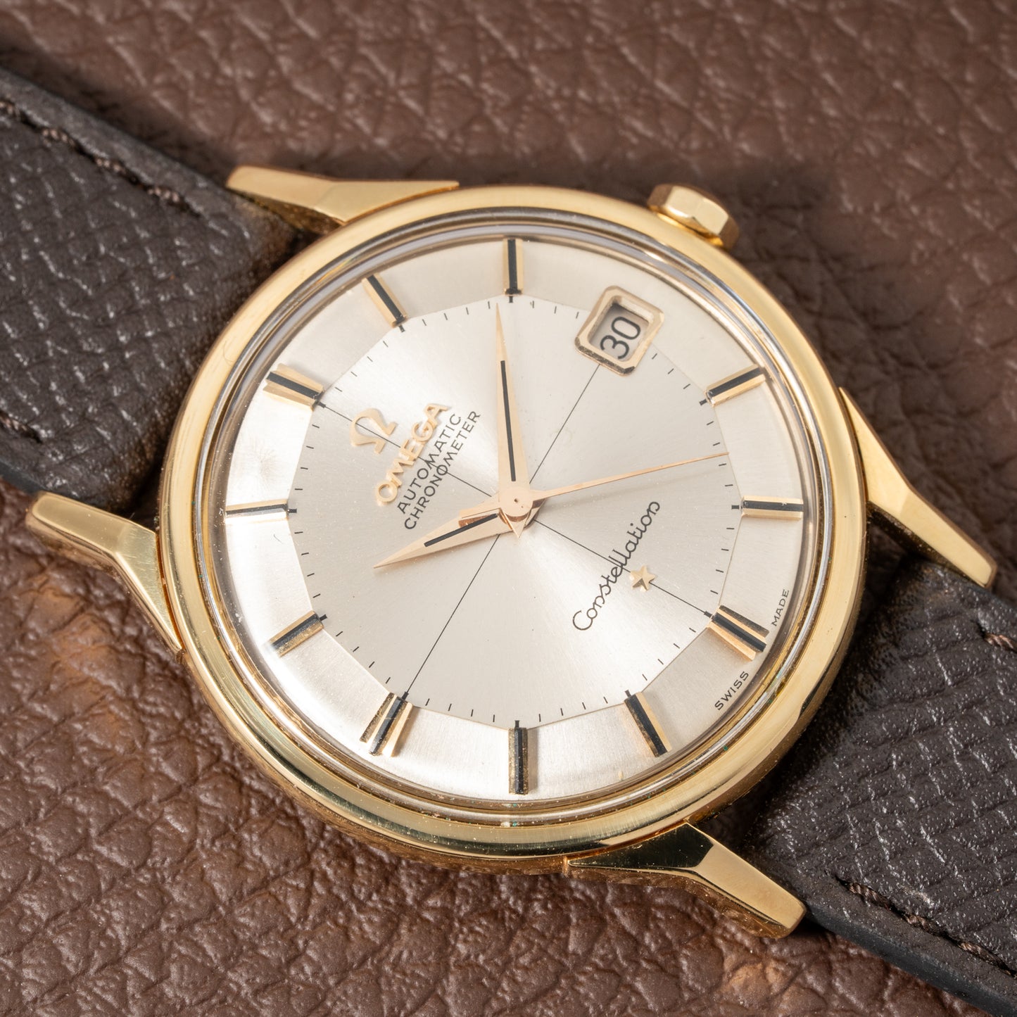 Omega Constellation Pie Pan Crosshair Dial Dog Leg 18K Gold Ref 168.005 from 1962