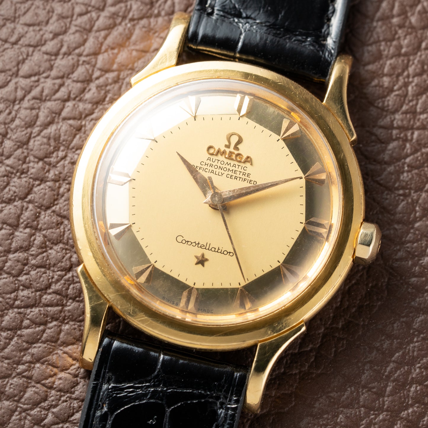 Omega Constellation De Luxe Pie Pan 18K Yellow Gold Ref. 2852 / 2853 from 1956