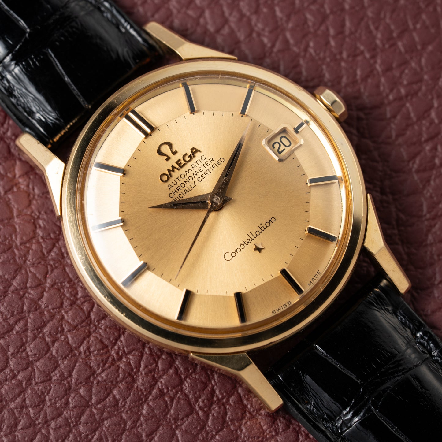 Omega Constellation Automatic Pie Pan Dog Leg 18K Ref. 168.005 from 1963