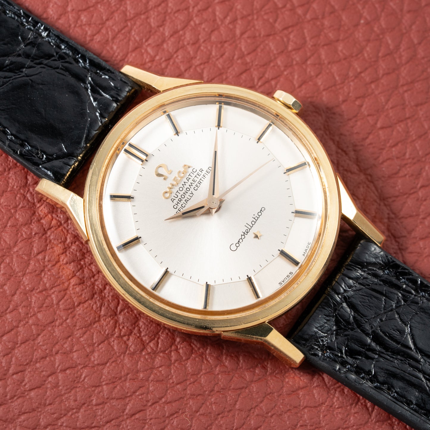 Omega Constellation Automatic Pie Pan Dog Leg 18K Gold Ref. 167.005 from 1966