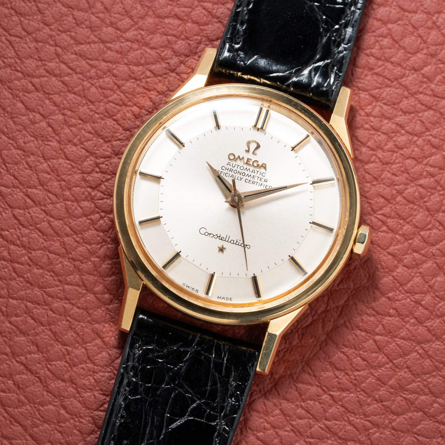 Omega Constellation Automatic Pie Pan Dog Leg 18K Gold Ref. 167.005 from 1966