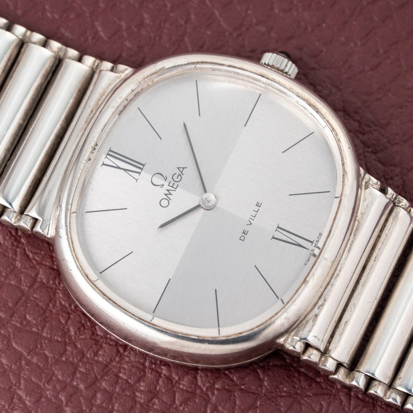 Omega De Ville Jeux d’Argent 925 Sterling Silver Moiré Two Tone Dial Ref. 8390 from 1973