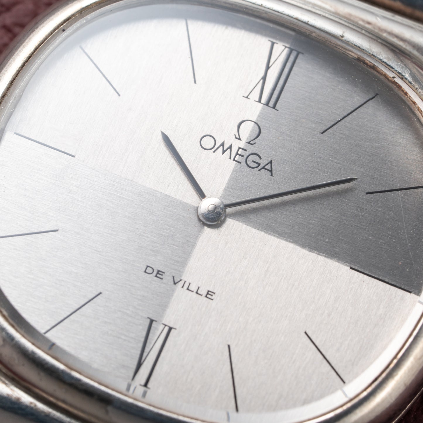 Omega De Ville Jeux d’Argent 925 Sterling Silver Moiré Two Tone Dial Ref. 8390 from 1973