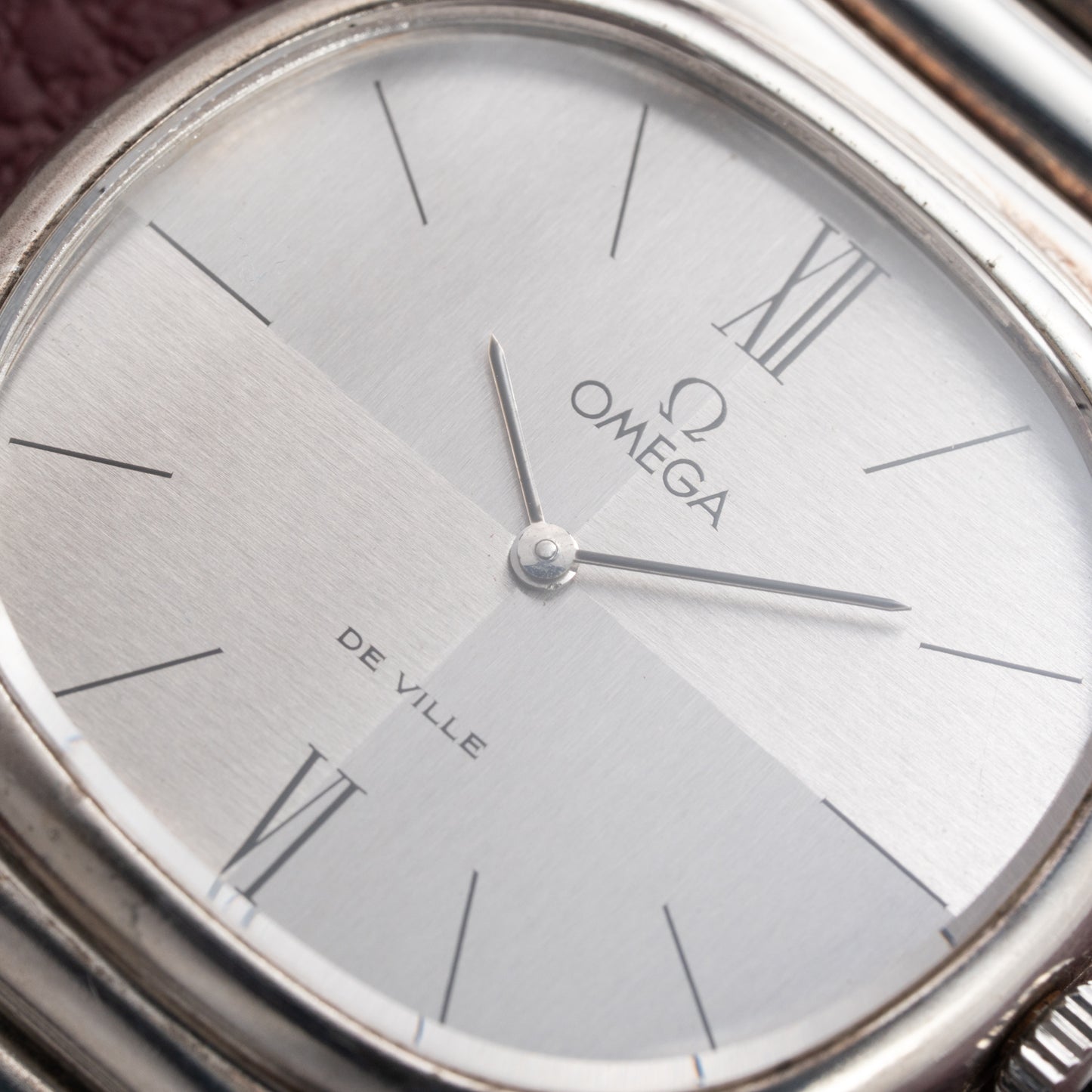 Omega De Ville Jeux d’Argent 925 Sterling Silver Moiré Two Tone Dial Ref. 8390 from 1973