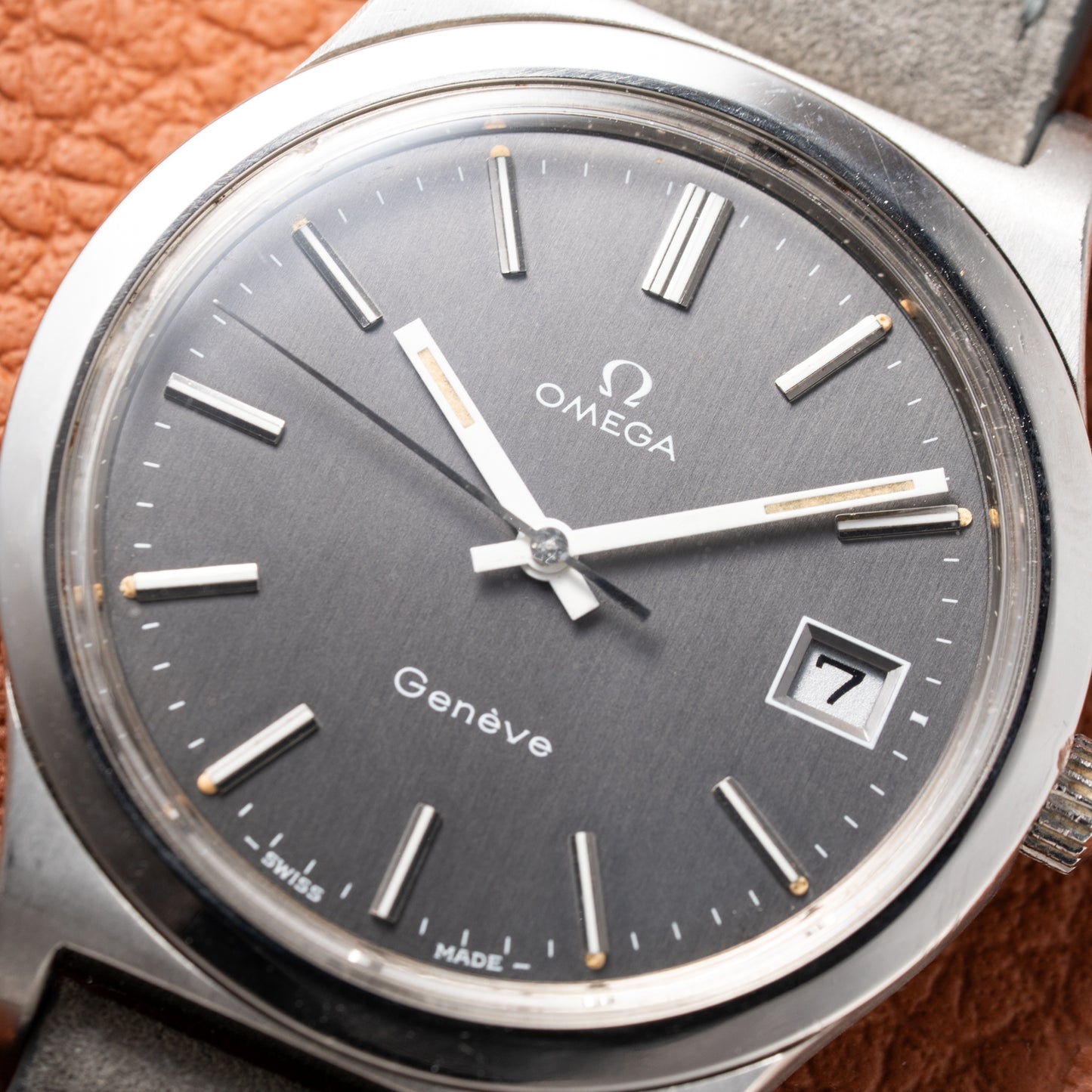 Omega Genève Jumbo "Date" Grey Dial from 1974