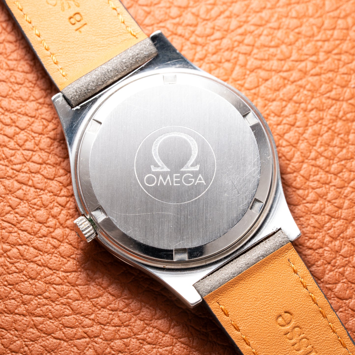 Omega Genève Jumbo "Date" Grey Dial from 1974