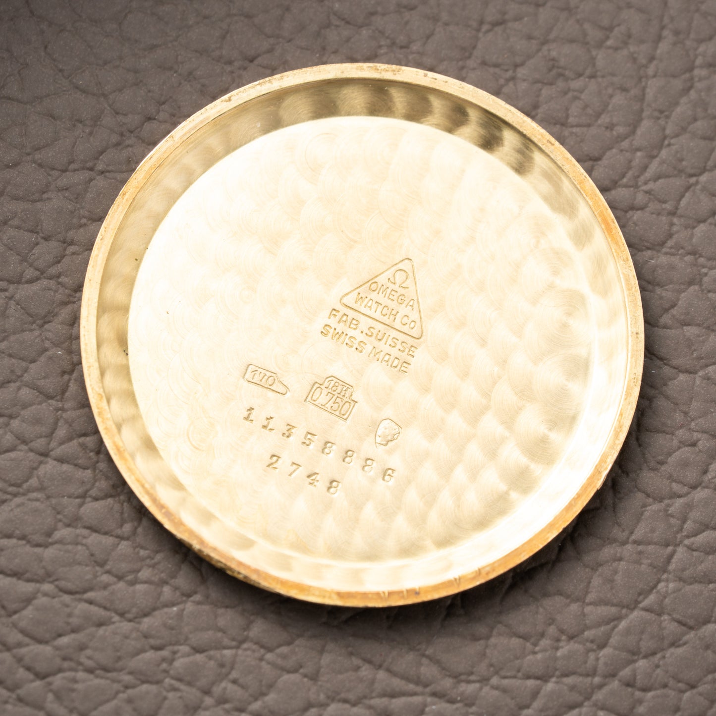 Omega Genève Honeycomb Oversize 18k Yellow Gold Ref. 2748 from 1954
