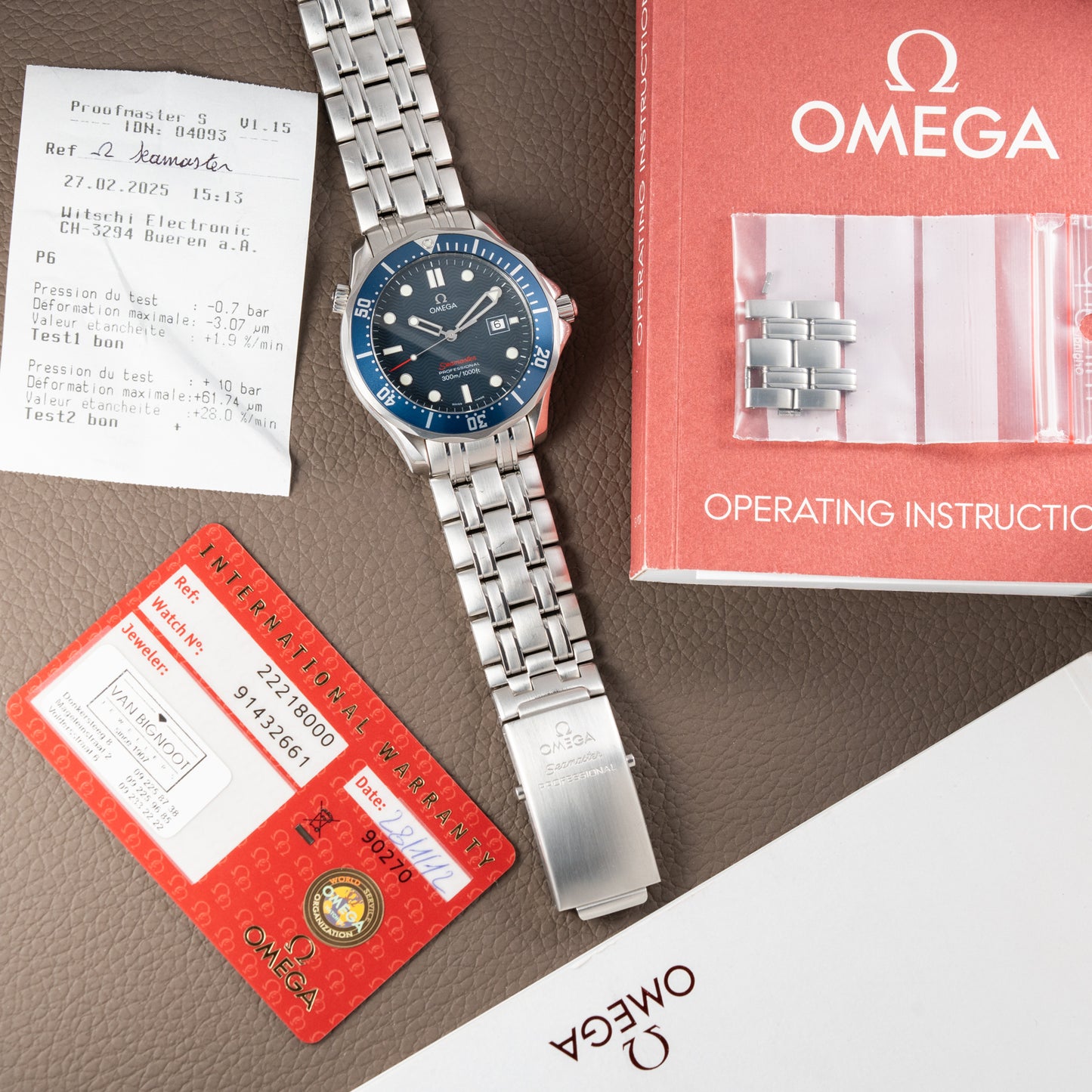 Omega Seamaster Quartz Blue Wave 300M Ref. 22218000 from 2012 with paper