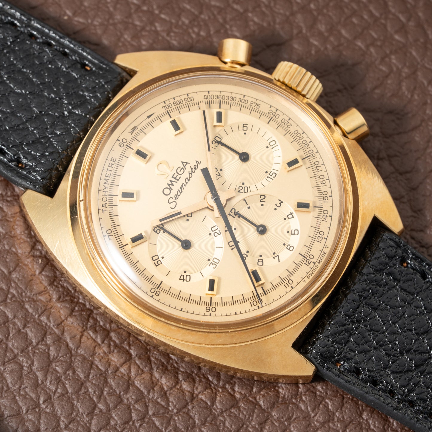 Omega Seamaster Chronograph “C-Shape” DeLuxe 18K Yellow Gold Cal. 861 Ref 145.016 from 1969