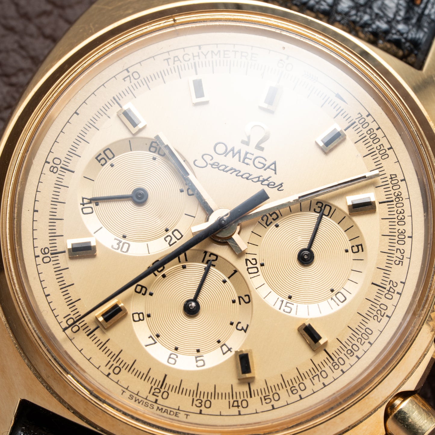 Omega Seamaster Chronograph “C-Shape” DeLuxe 18K Yellow Gold Cal. 861 Ref 145.016 from 1969