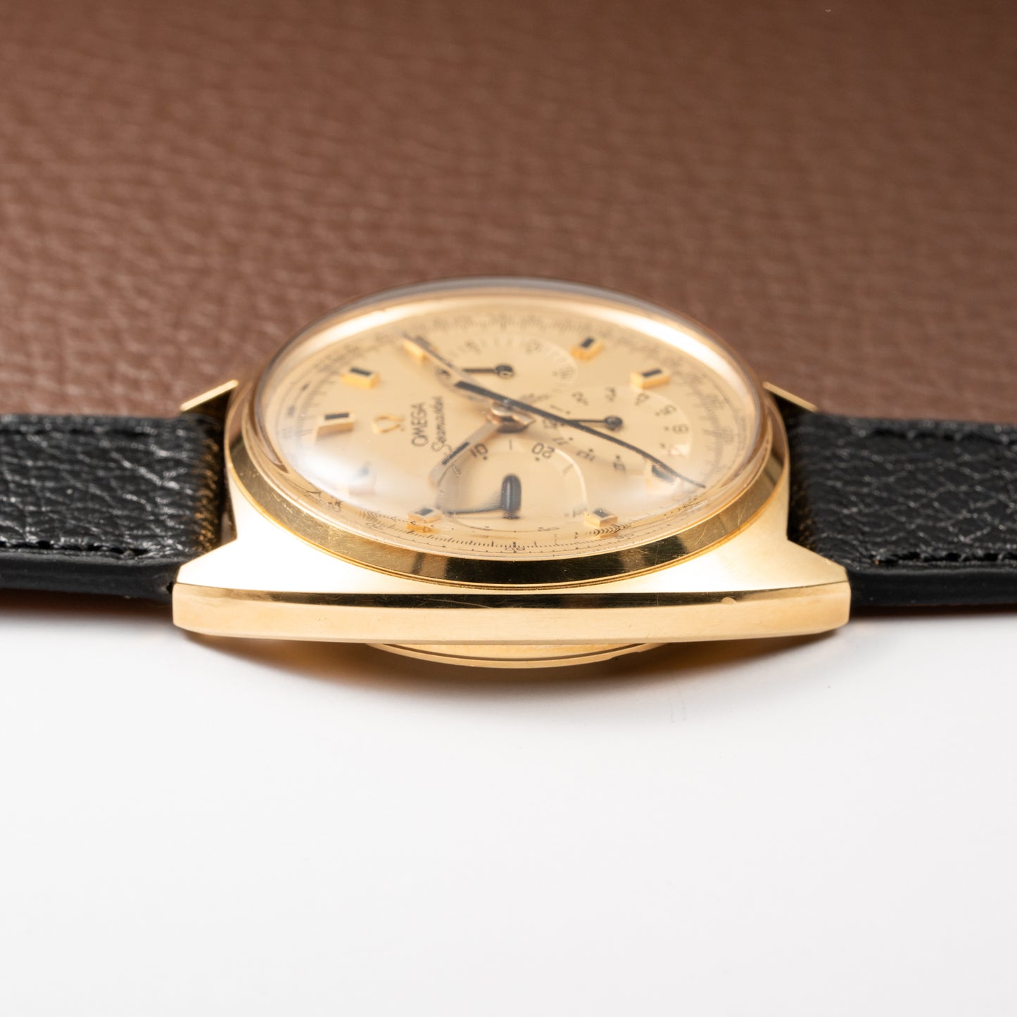 Omega Seamaster Chronograph “C-Shape” DeLuxe 18K Yellow Gold Cal. 861 Ref 145.016 from 1969