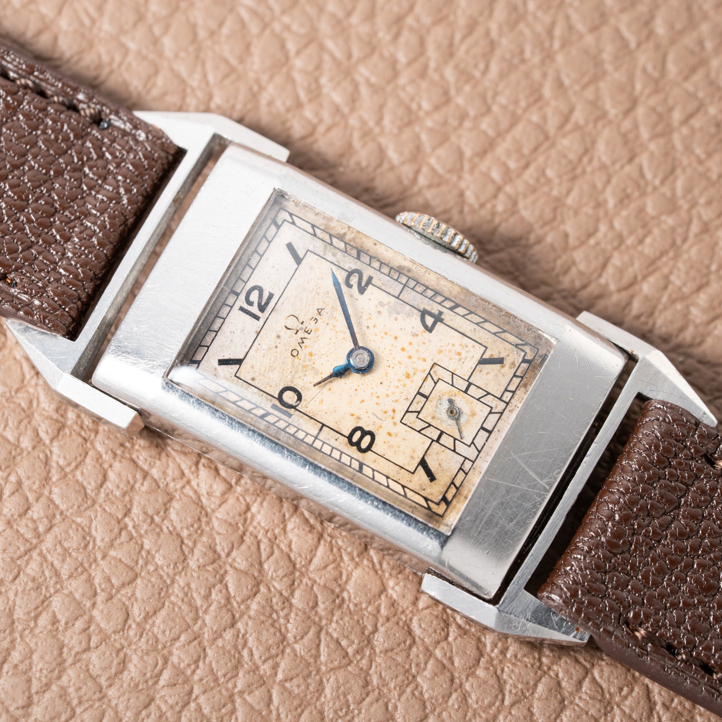 Omega Tank T17 Rare Moving Lugs from 1937