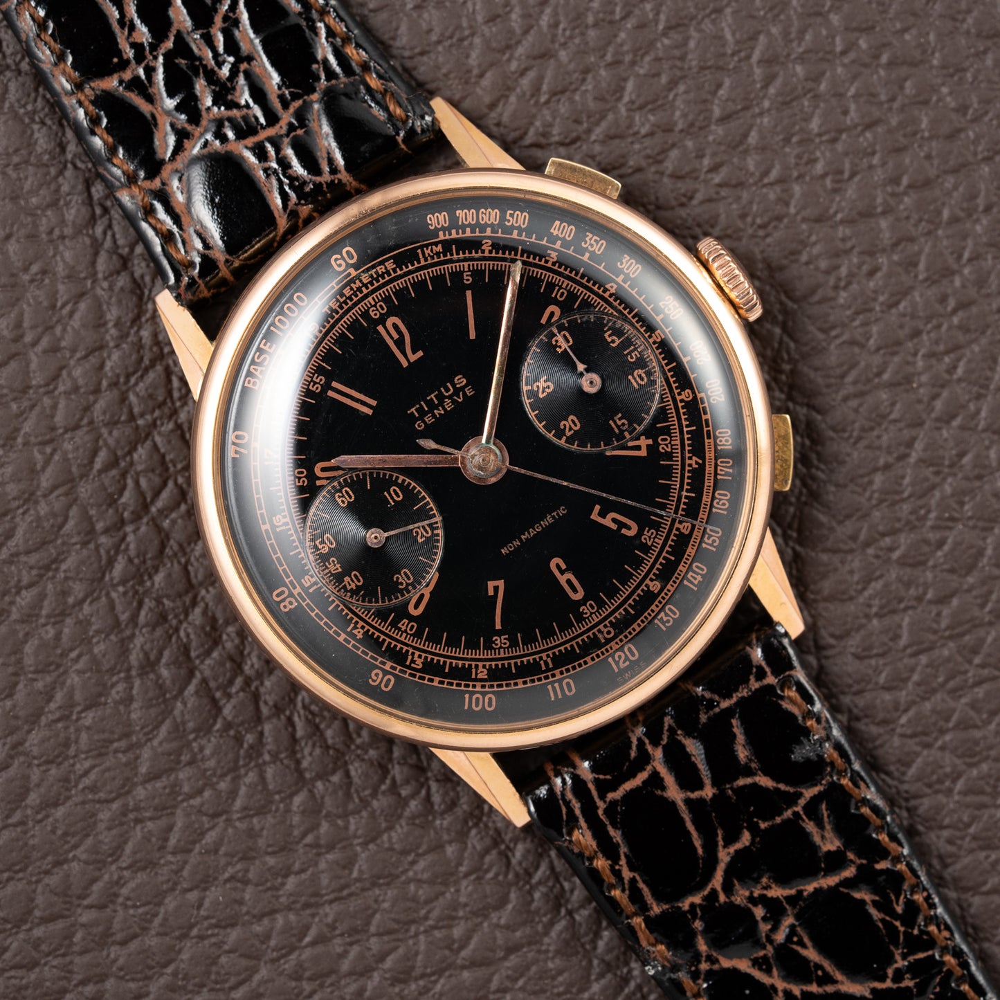 Titus Black Gilt Dial Jumbo Chronograph 18K Rosé Gold from the 1940s/50s