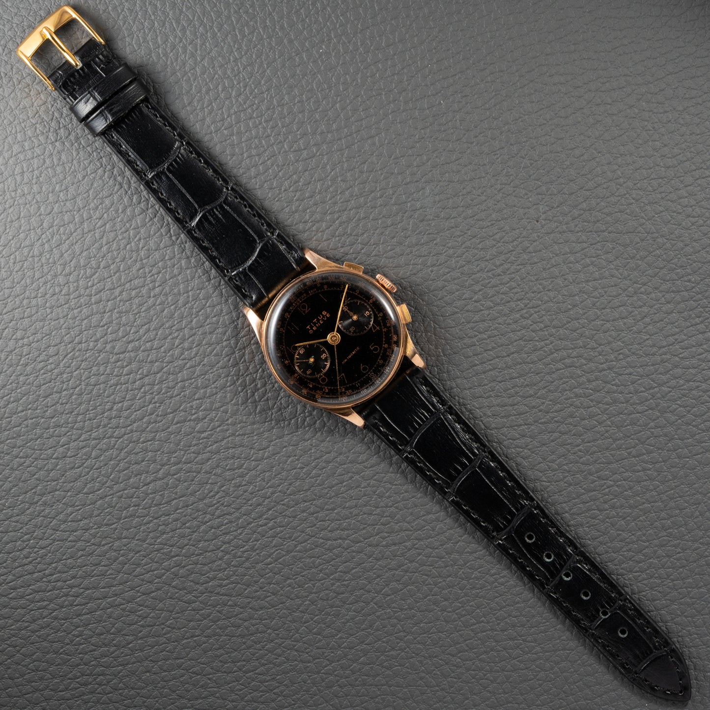 Titus Genève Non Magnetic Black Gilt Dial Rosé Gold 18K Oversized 1940s