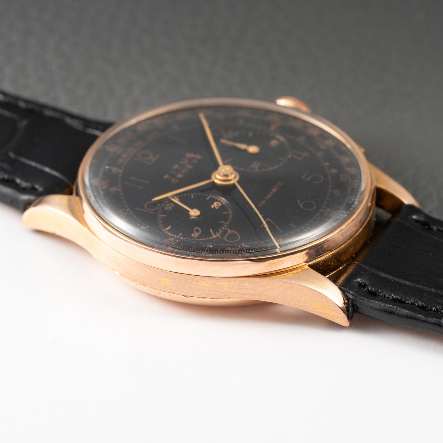 Titus Genève Non Magnetic Black Gilt Dial Rosé Gold 18K Oversized 1940s