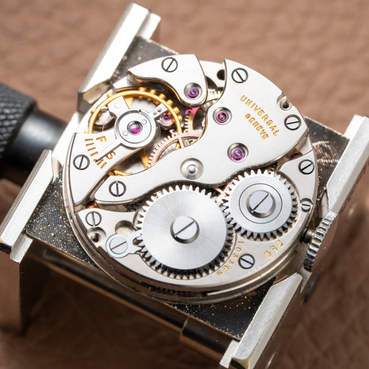 Universal Genève Square Dress Watch Art Deco Ref 7273 1940s