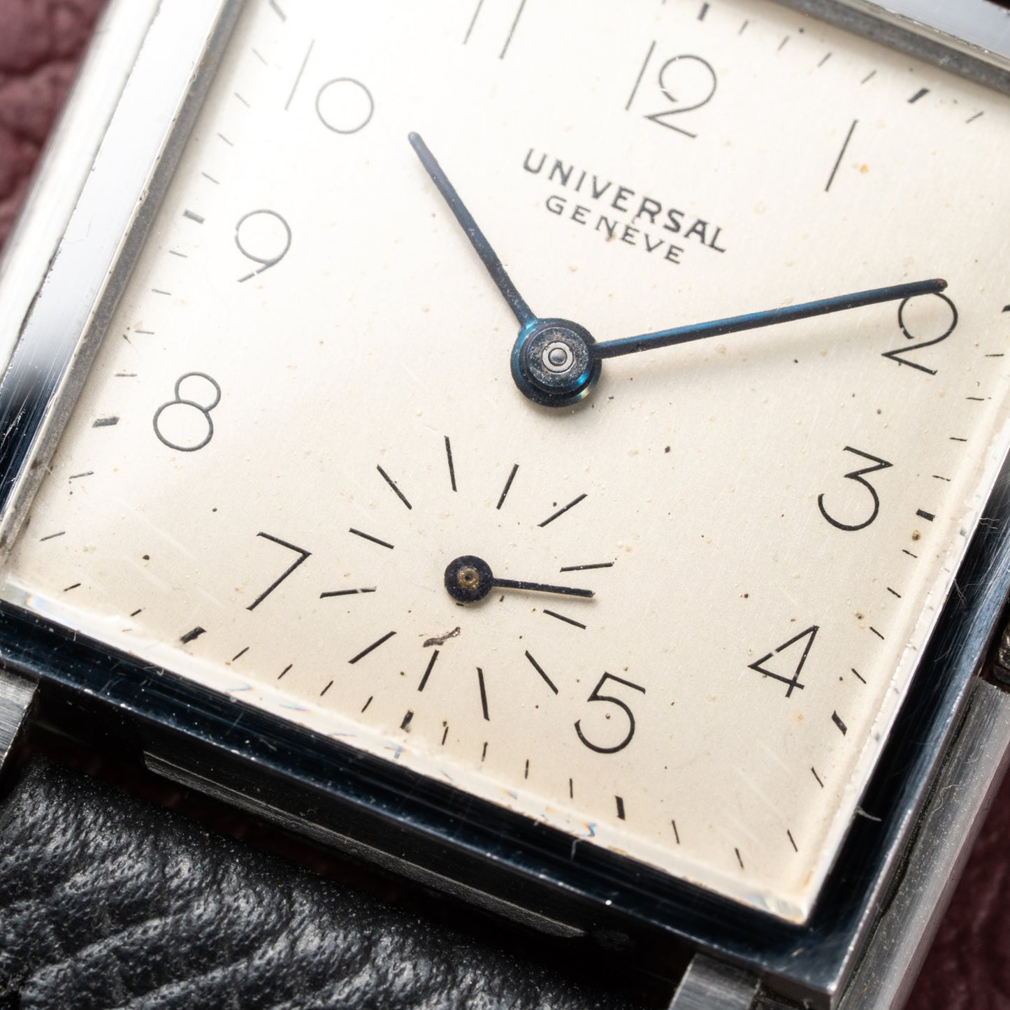Universal Genève Square Dress Watch Art Deco Ref 7273 1940s