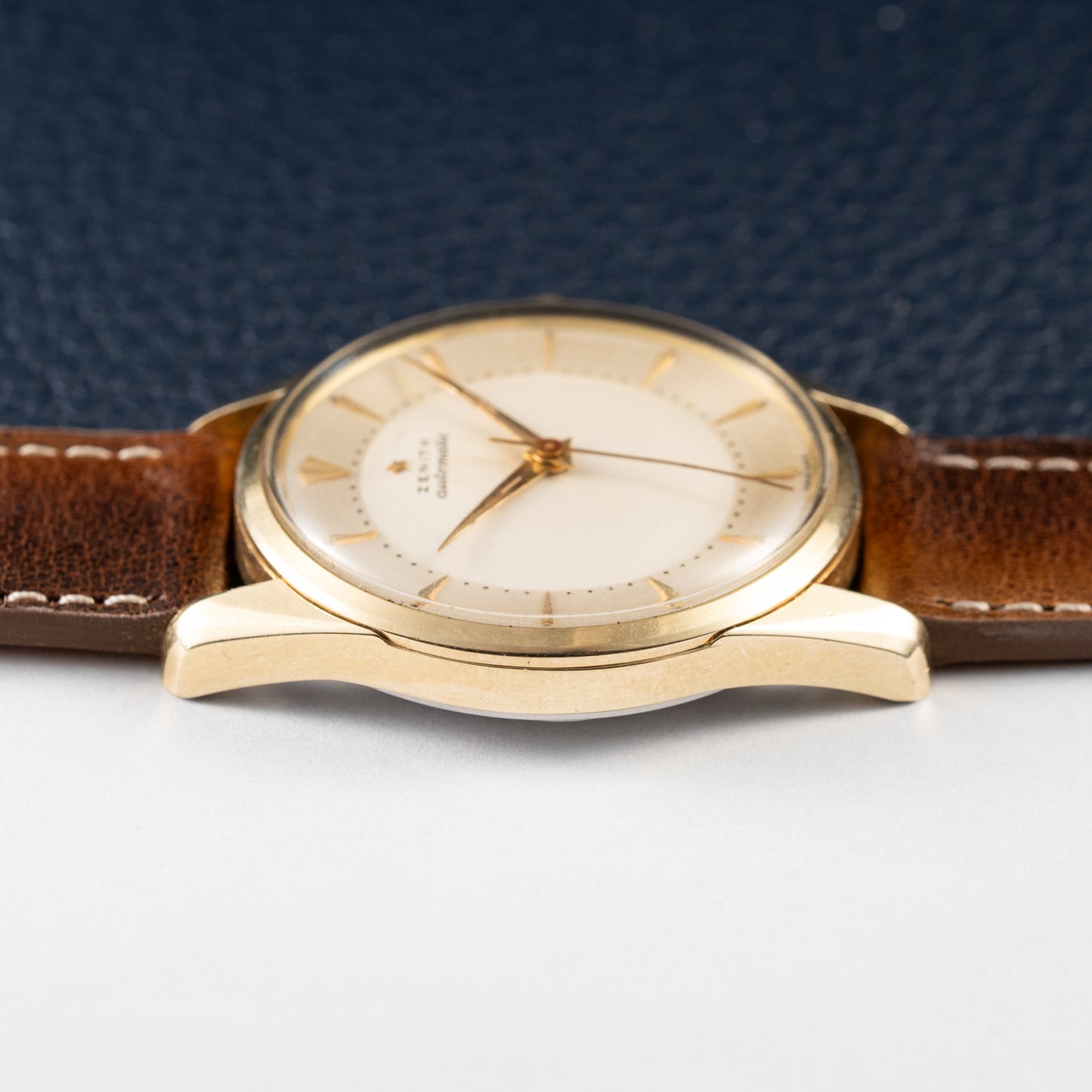 Zenith Early Automatic Bumper 'Egg dial' Jumbo Cal. 133.8 from 1950s