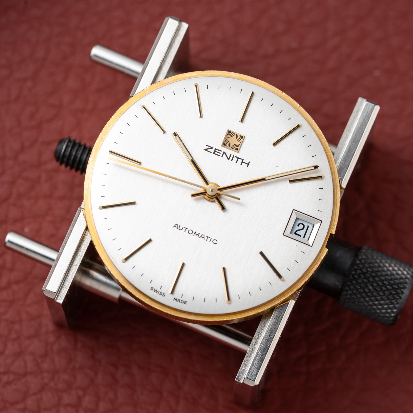 Zenith Automatic Surf 18K Date Ref 30.0320.3.80 from 1970s